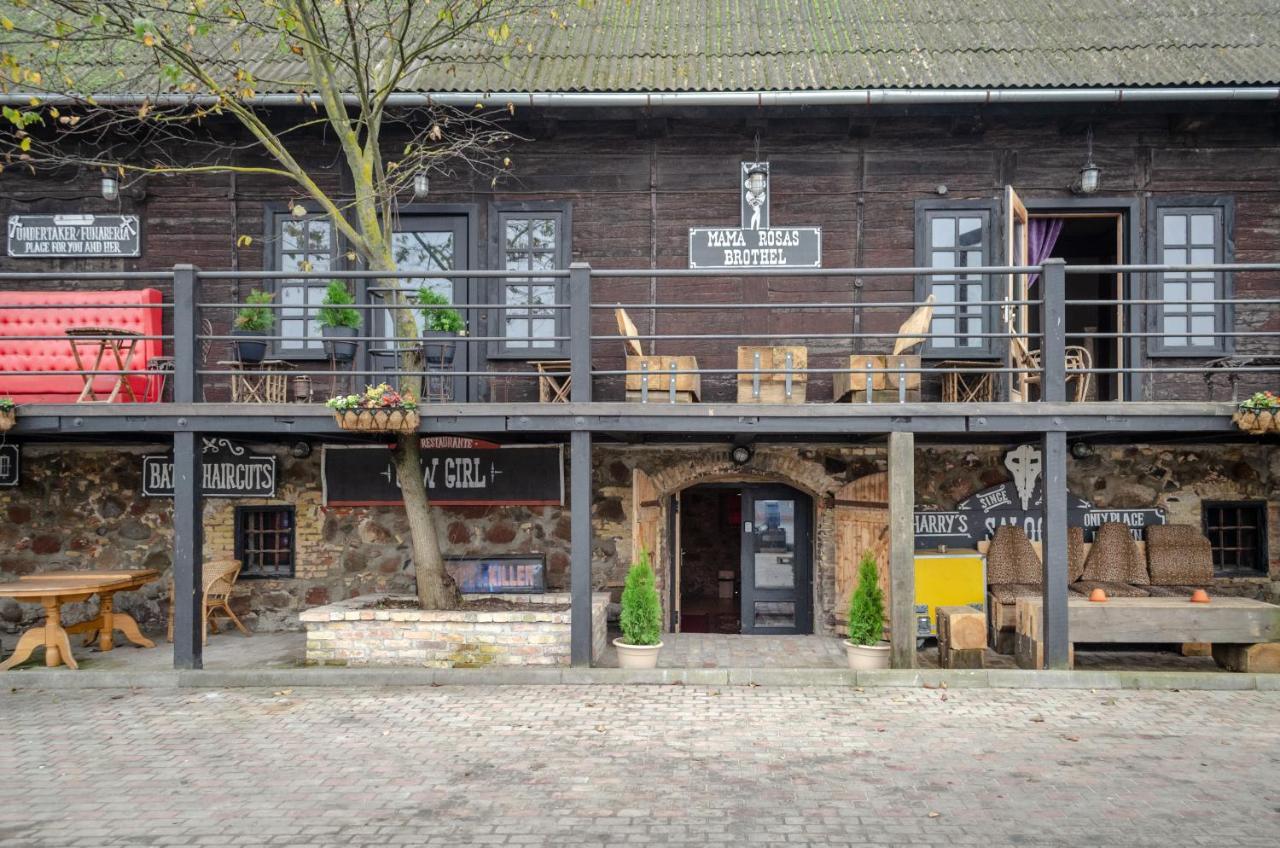Appartamento Fontaine Mansion Liepāja Esterno foto